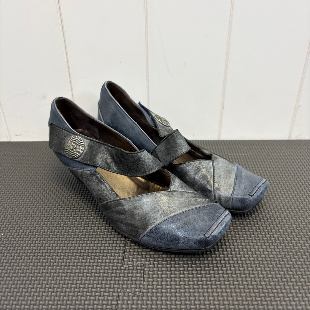Fidji Lagenlook Whimsical Leather Mary Jane Pumps Women Size 37 Euro Classic